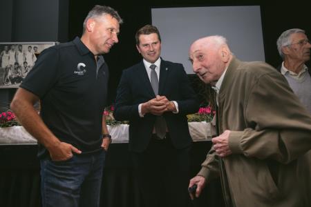 75 let delovanja Odbojkarskega kluba Kamnik in posebno priznanje Klemnu Hribarju (83)